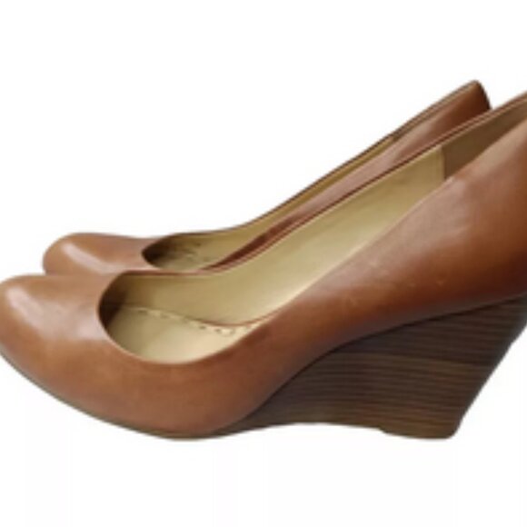 Coach "Loise" Wedge Pump Women's 7.5 B Shoes British Tan Leather Heels Slip-On - Picture 1 of 10